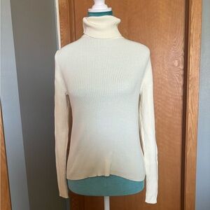 Moda International cream white cotton turtleneck. Size M.